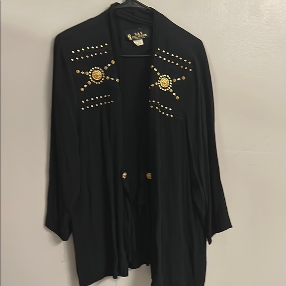 Elegant Black Cardigan with Gold Accents - Picture 4 of 5